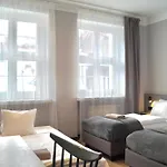 Aparthouse Wozna 11 Old Town 酒店 3*
