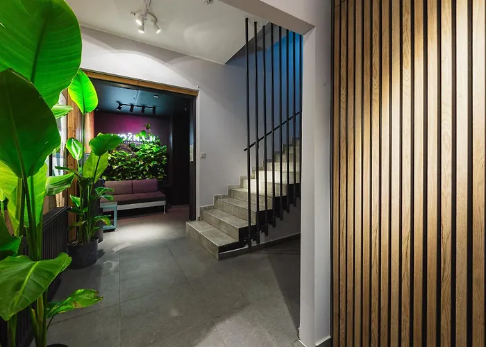 Hotel Aparthouse Wozna 11 Old Town 3*