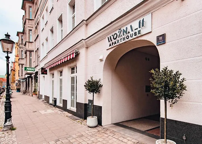 Aparthouse Wozna 11 Old Town Hotel