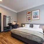 Aparthouse Wozna 11 Old Town Hotel 3*