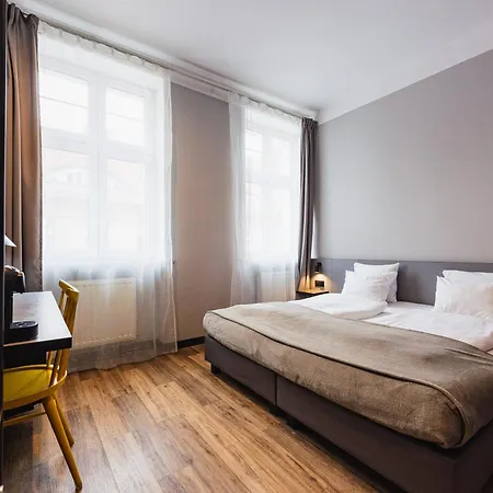 Aparthouse Wozna 11 Old Town Hotel