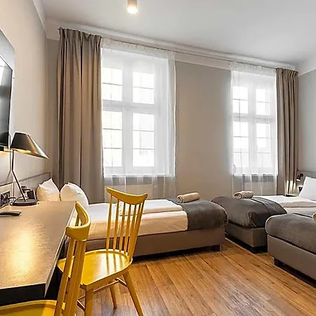 Aparthouse Wozna 11 Old Town 3* بوزنان