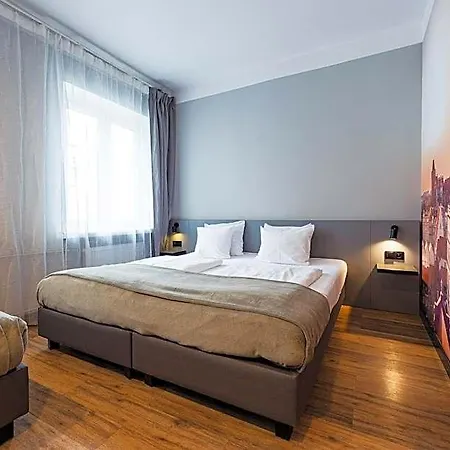 فندق Aparthouse Wozna 11 Old Town بوزنان