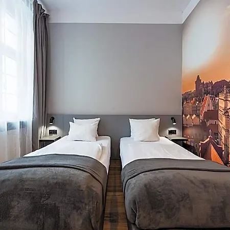 فندق Aparthouse Wozna 11 Old Town 3*