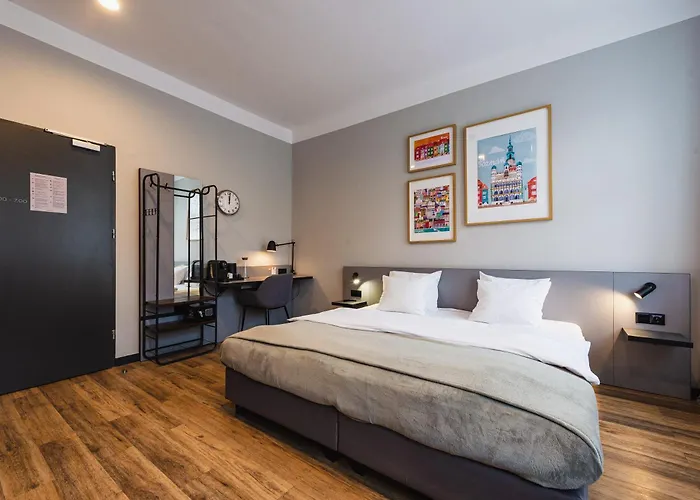 Aparthouse Wozna 11 Old Town Hotel 3*